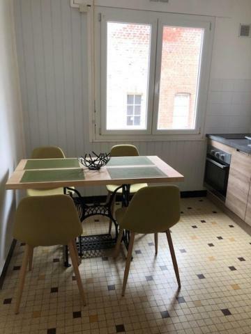 Coquelicot Industriel Apartment
